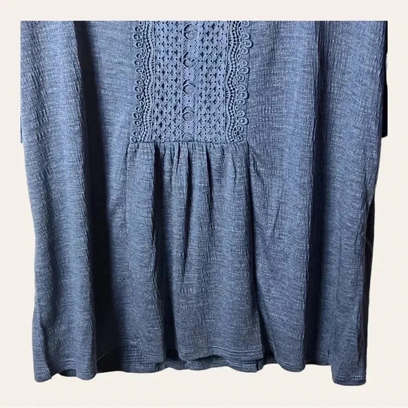 BELLEโ SHORT SLEEVE TOP BLUE IN COLOR SIZE LARGE - Picture 4 of 9